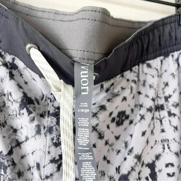Vuori Men’s Trail 7” Short Size XL NWT Grey Shibori - Picture 7 of 8